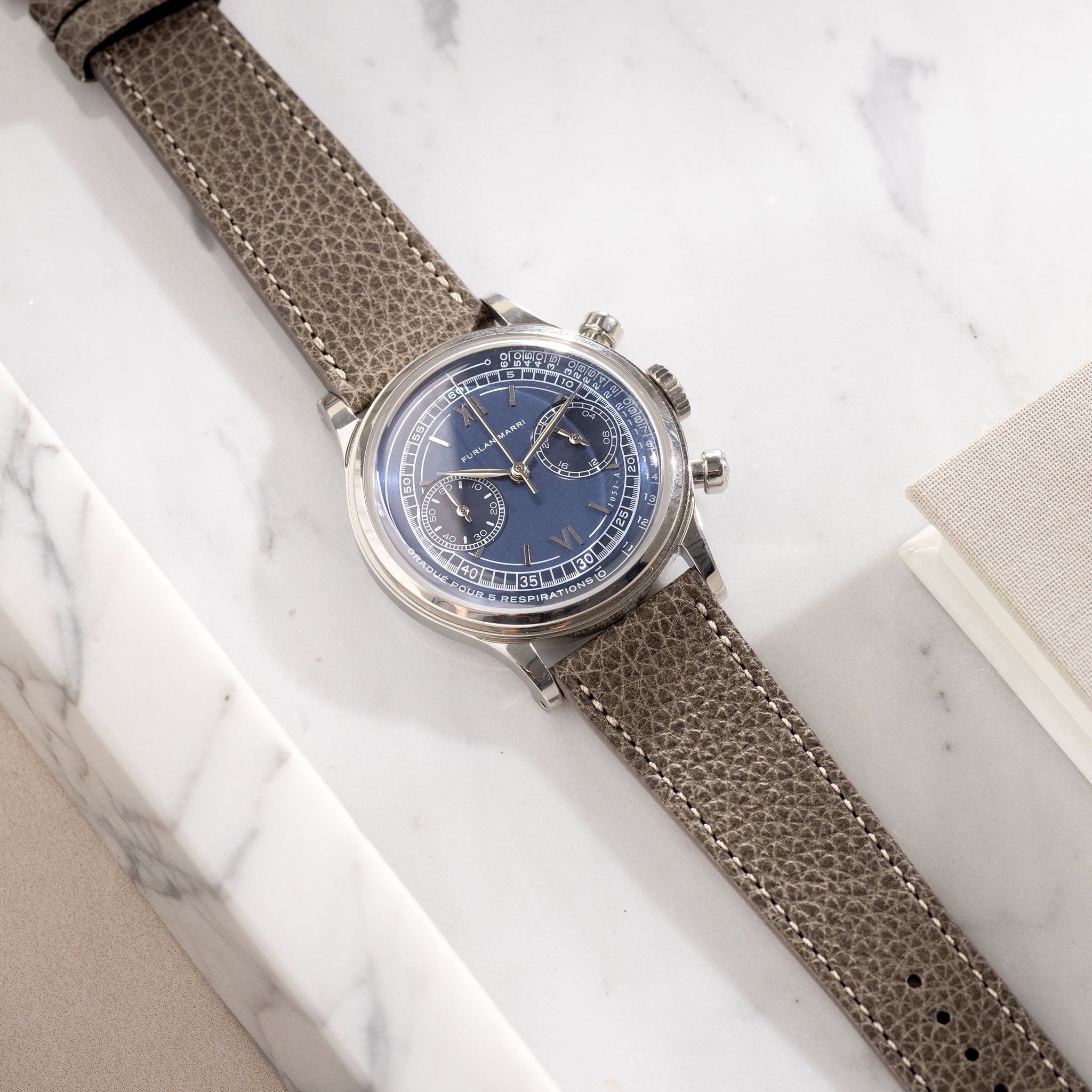 Elegant_Grey_Leather_Watch_Strap_For_Furlan_Marri