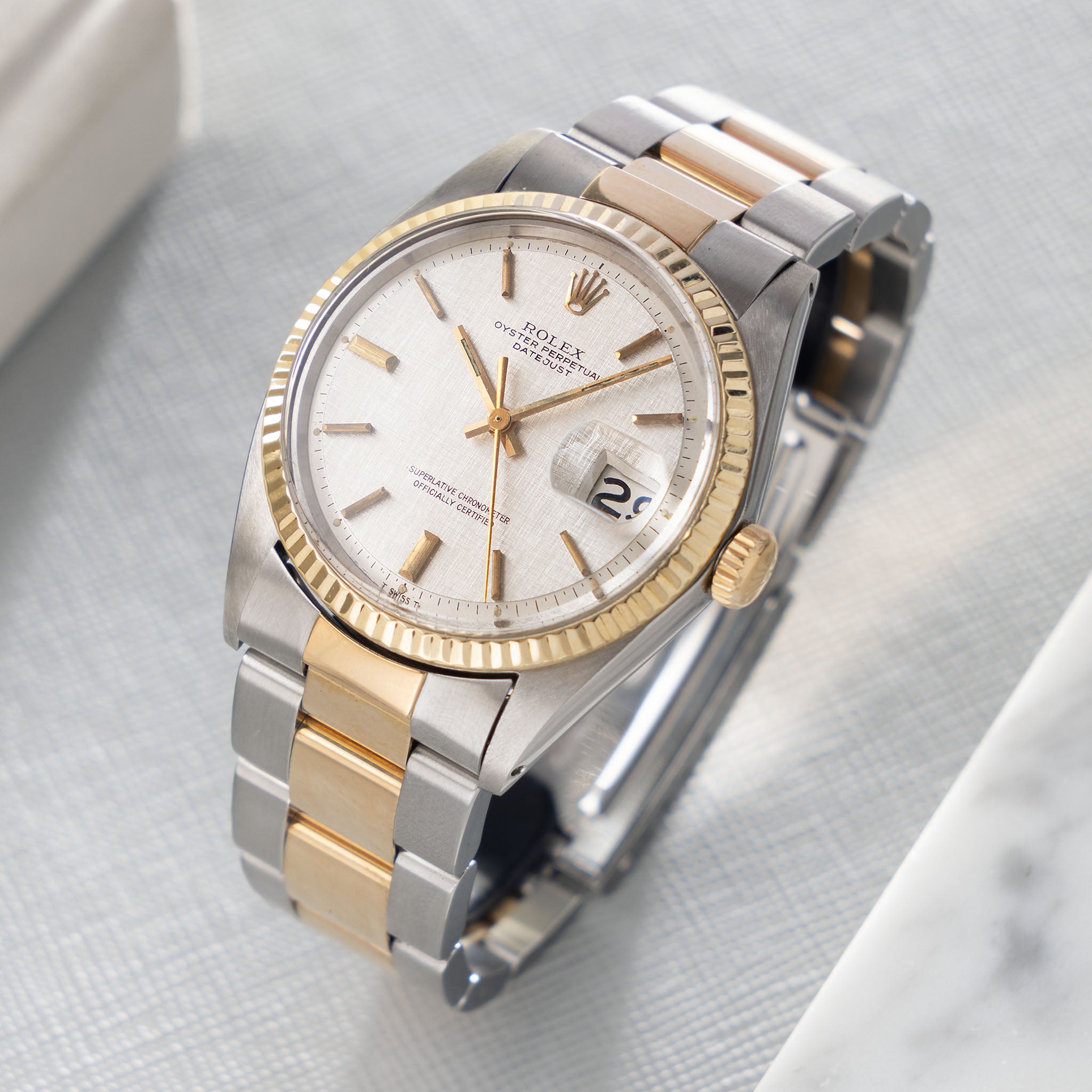 Rolex Datejust Silver linen dial in steel and gold ref 1601 /3