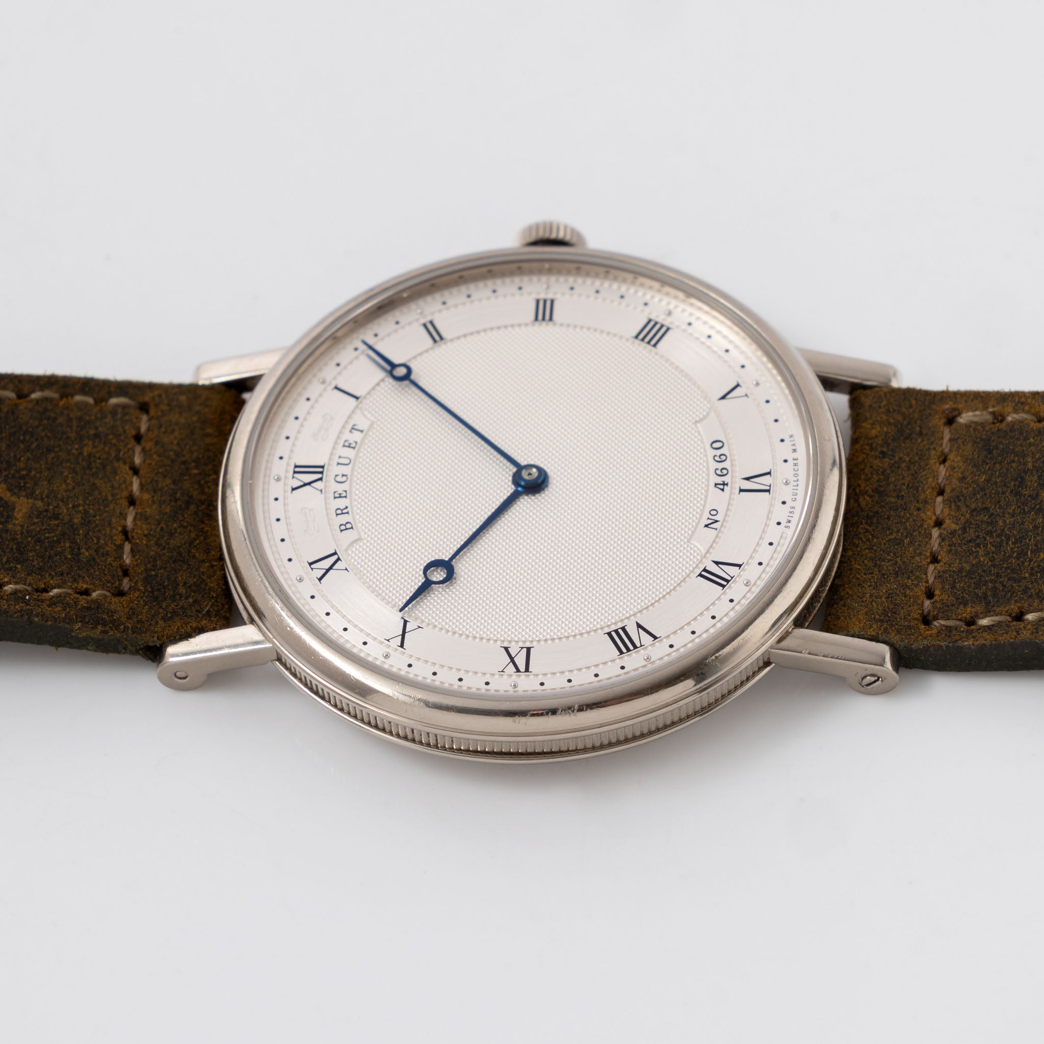 Breguet Classsique Dresswatch ref 5157 Ultra thin automatic Guilloché dial in 18 k white gold