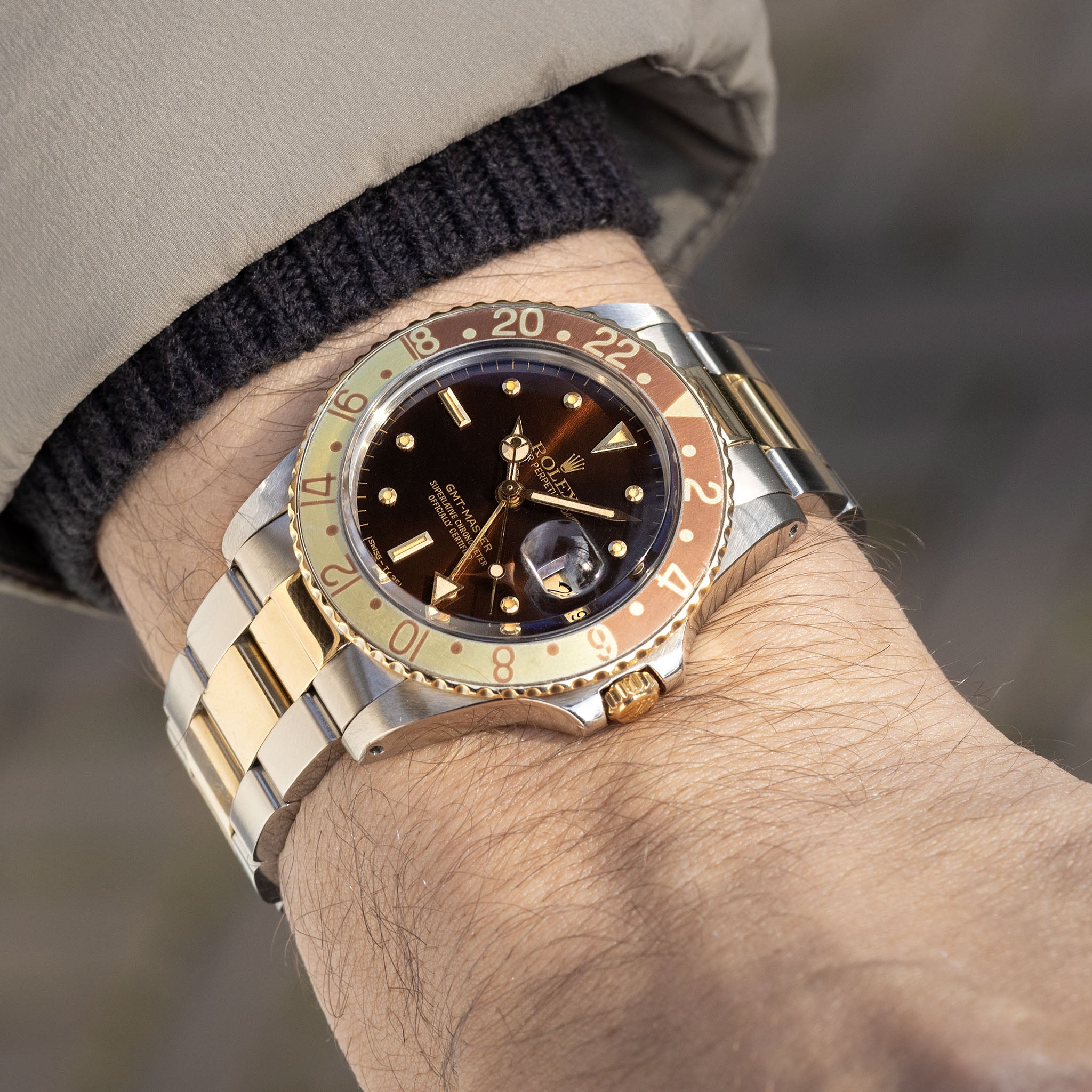 Rolex Gmt-master steel and gold Brown nipple dial box and punched paper set ref 16753