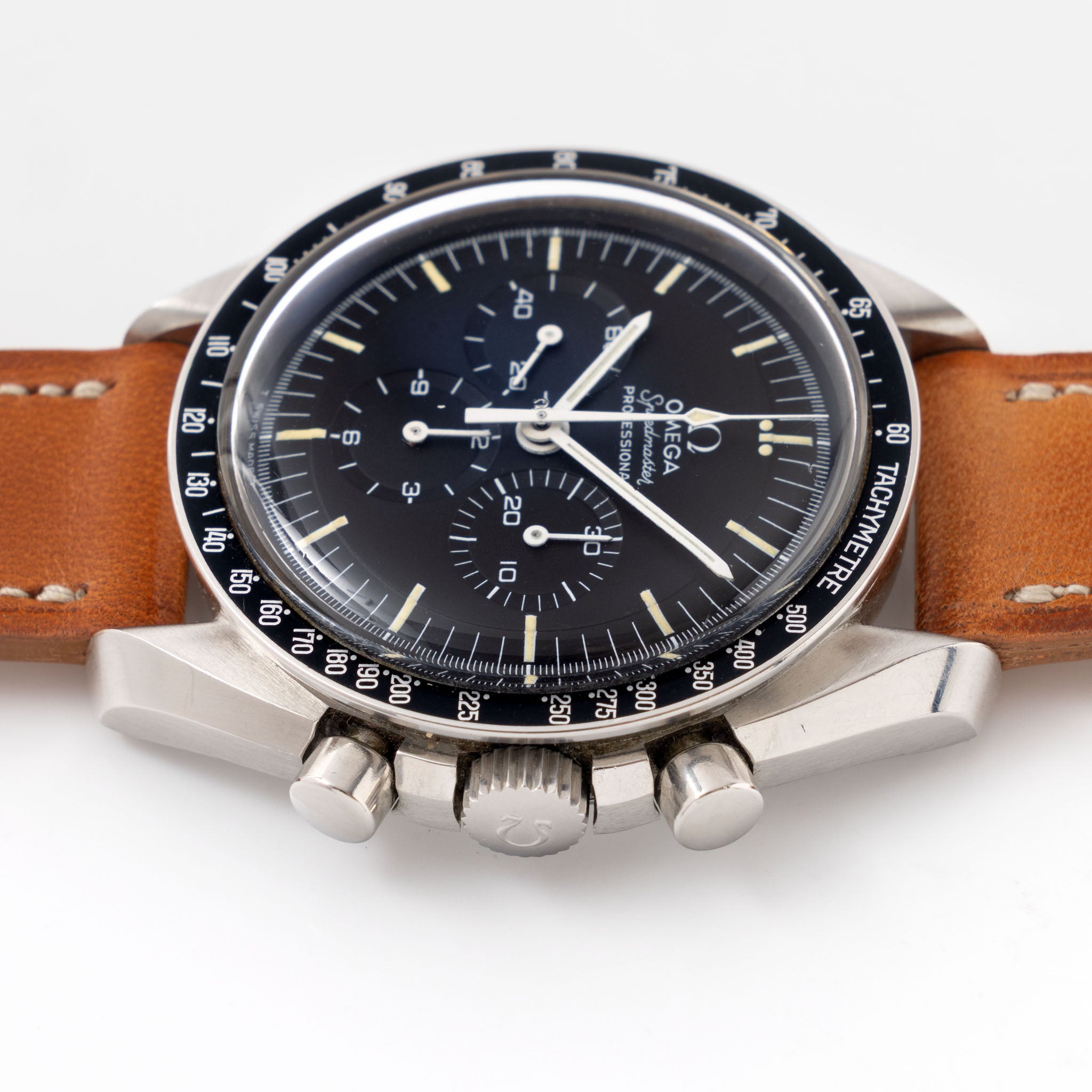 Omega Speedmaster 145.022-69ST Straight Writing with Original Box Papers and Extract of Archives