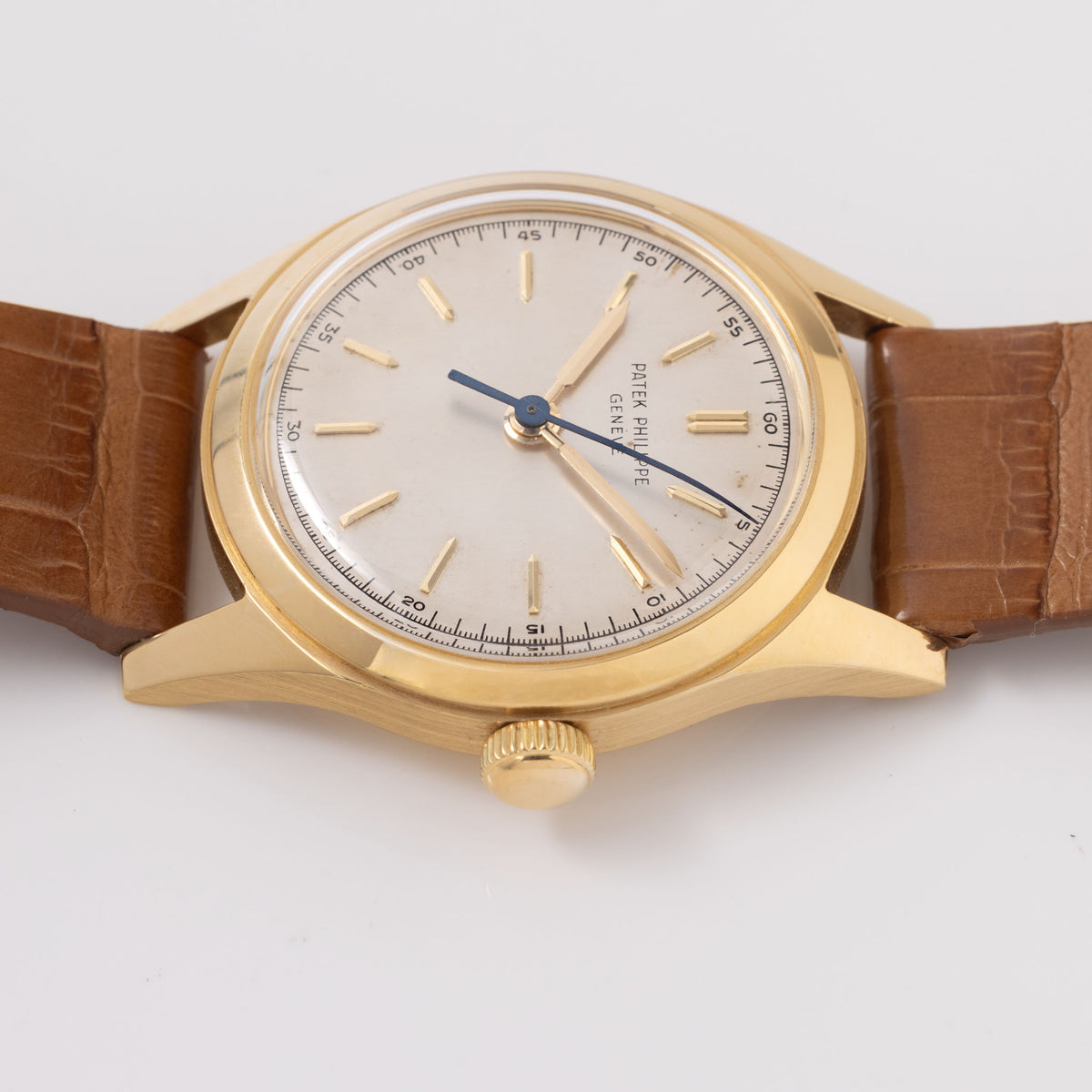 Patek Philippe Calatrava 2483J Screw Down Case in 18k yellow gold Silver dial Center Seconds