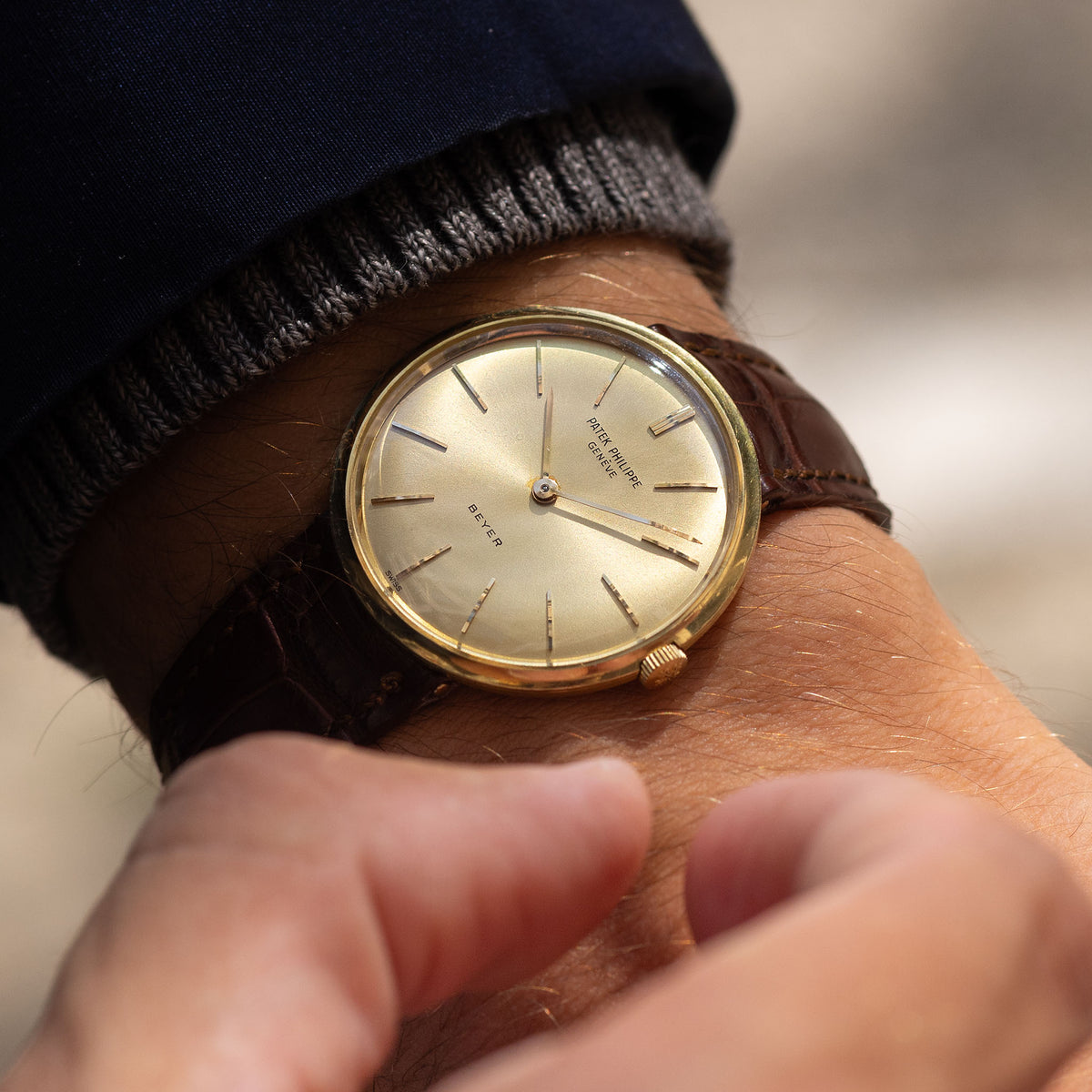 Patek Philippe Calatrava Disco Volante Ref. 2591J in 18k Yellow Gold with Sunburst Beyer Double-Signed Dial and Extract from the Archives