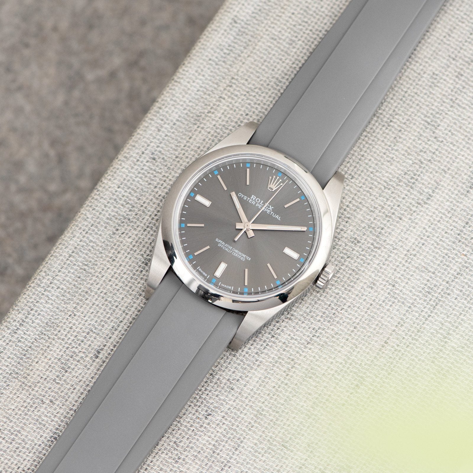 Everest Curved End Grey Rubber Strap With Tang Buckle - ONLY For Modern Rolex
