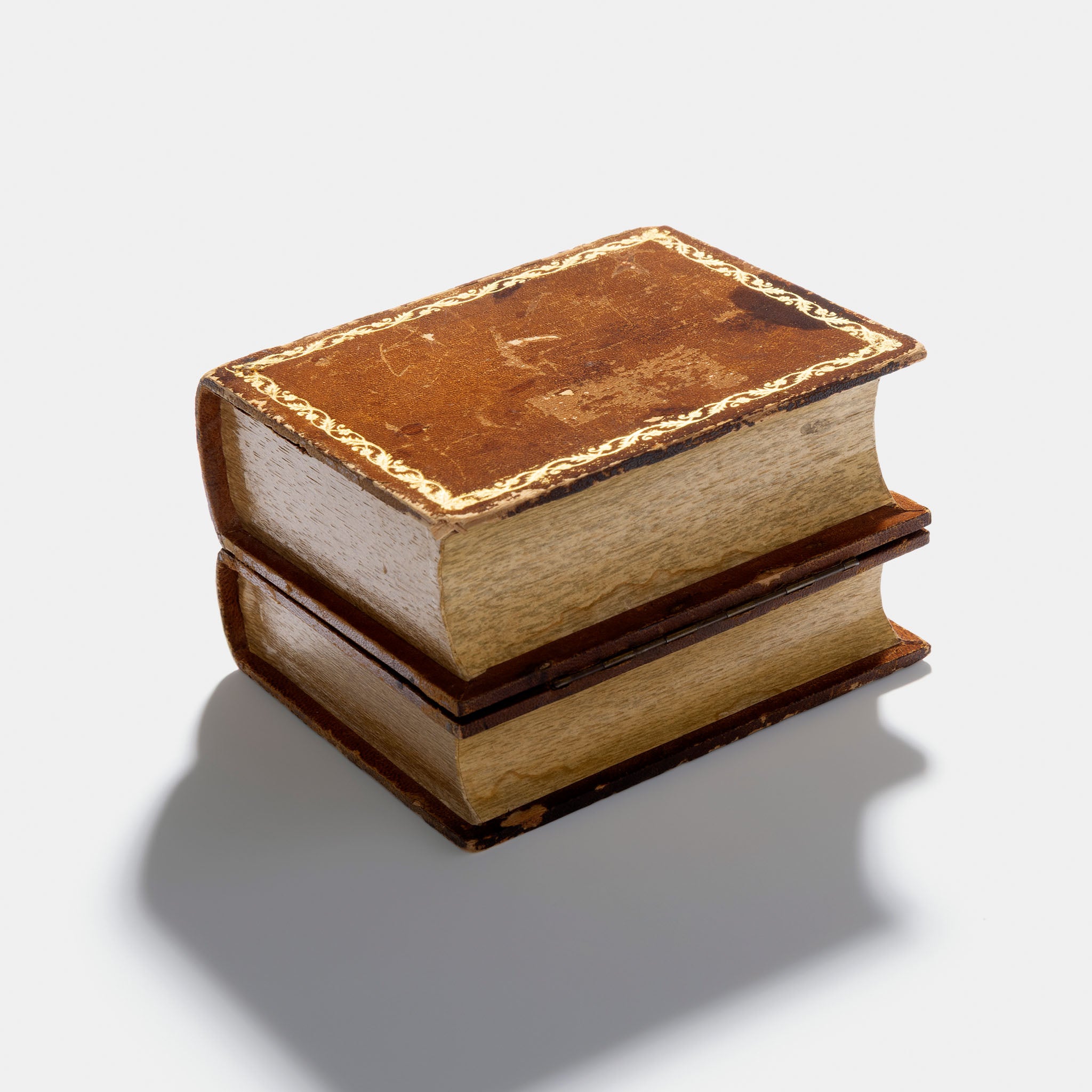 Jaeger LeCoultre “The three Musketeers books “ Desk clock