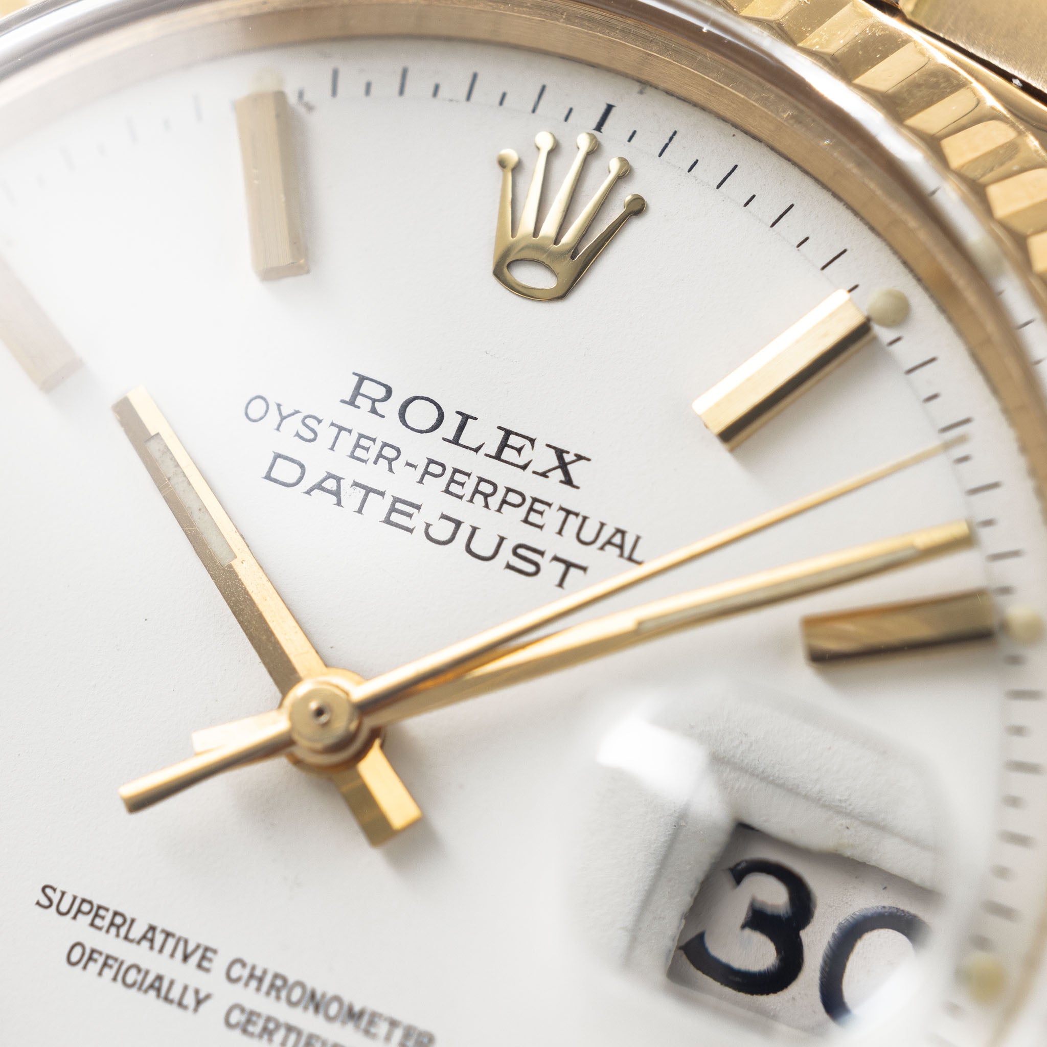 Rolex Datejust 1601/8 White Dial in 18k Yellow Gold 