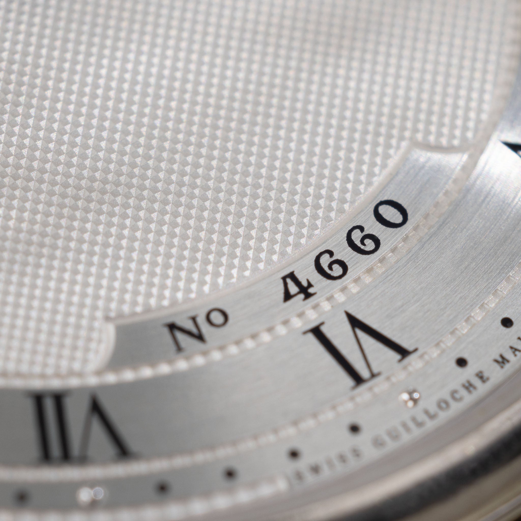 Breguet Classsique Dresswatch ref 5157 Ultra thin automatic Guilloché dial in 18 k white gold 