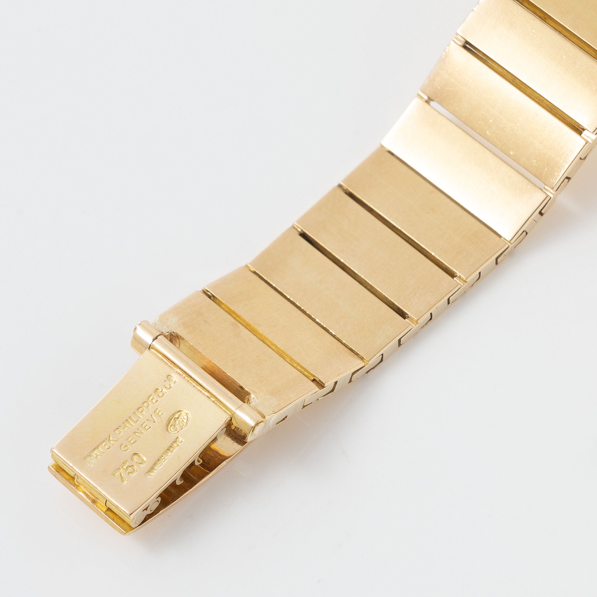 Patek Philippe Calatrava in 18 k yellow gold with Gay Frerès bracelet ref 2568 