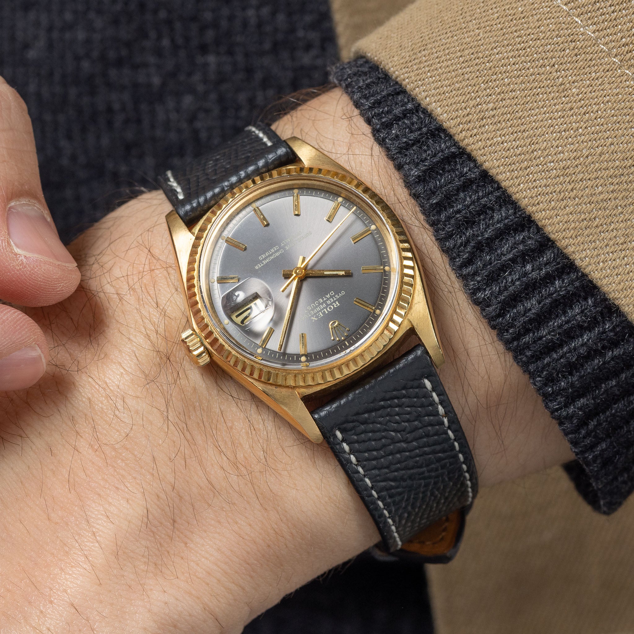 Rolex Datejust 1601/8 Grey soleil Sigma dial in 18 k yellow gold 