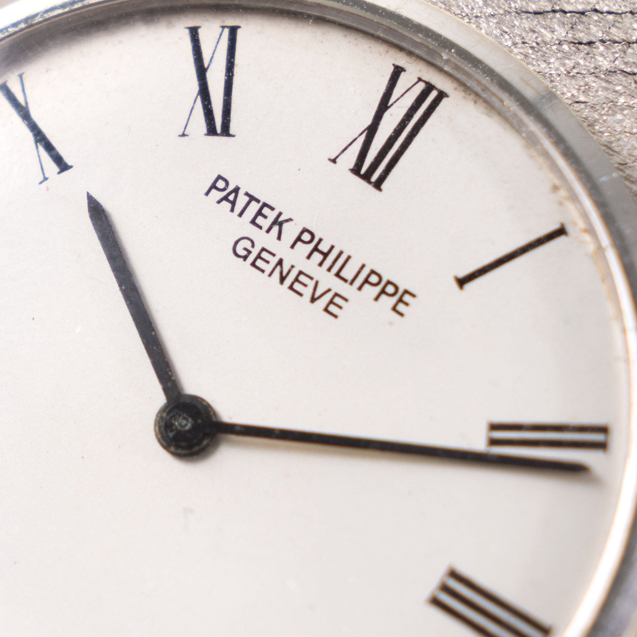 Patek Philippe Calatrava Silver dial in 18 k white gold with integrated bracelet ref 3513