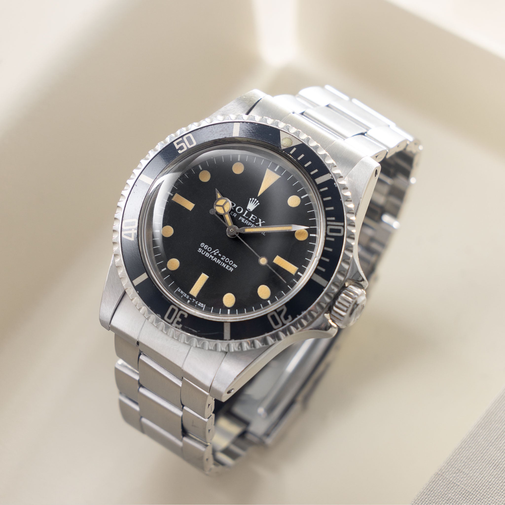 Rolex Submariner 5513 Non Serif Dial with Vivid Patina 