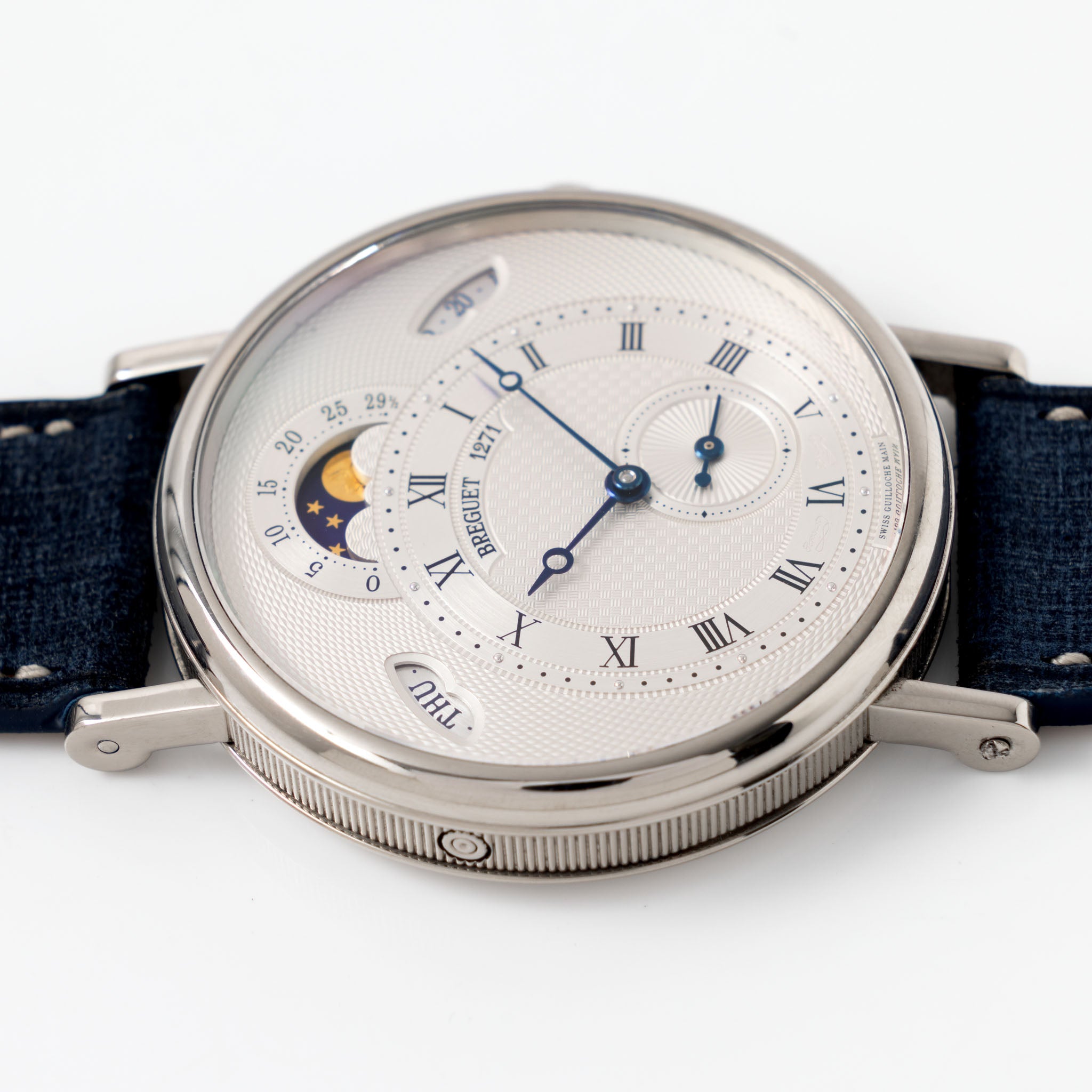 Breguet Classique Calendrier Day Date moon phase Guilloché dial in 18 k white gold ref 7337BB 