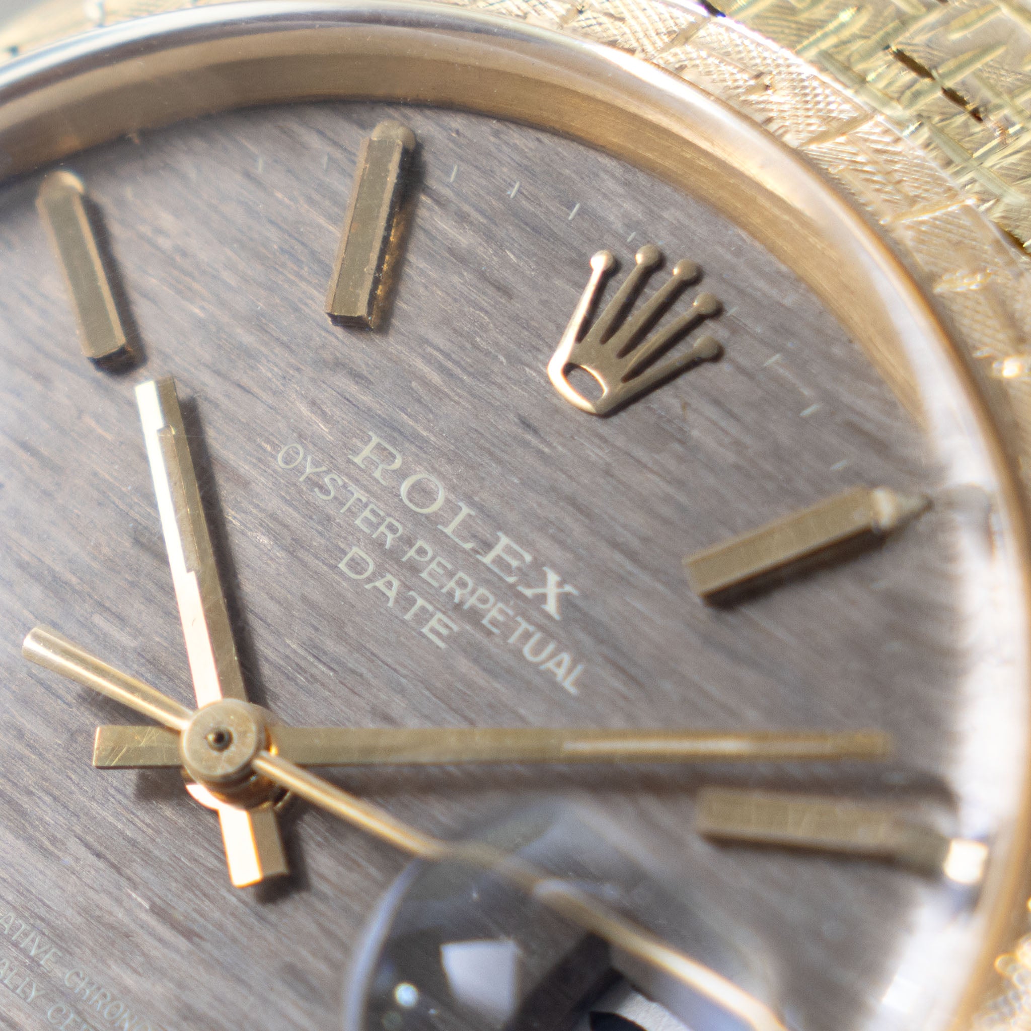 Rolex Oyster Perpetual Date grey brick dial Moreau finish with brick bracelet ref 1504 in 18 k yellow gold