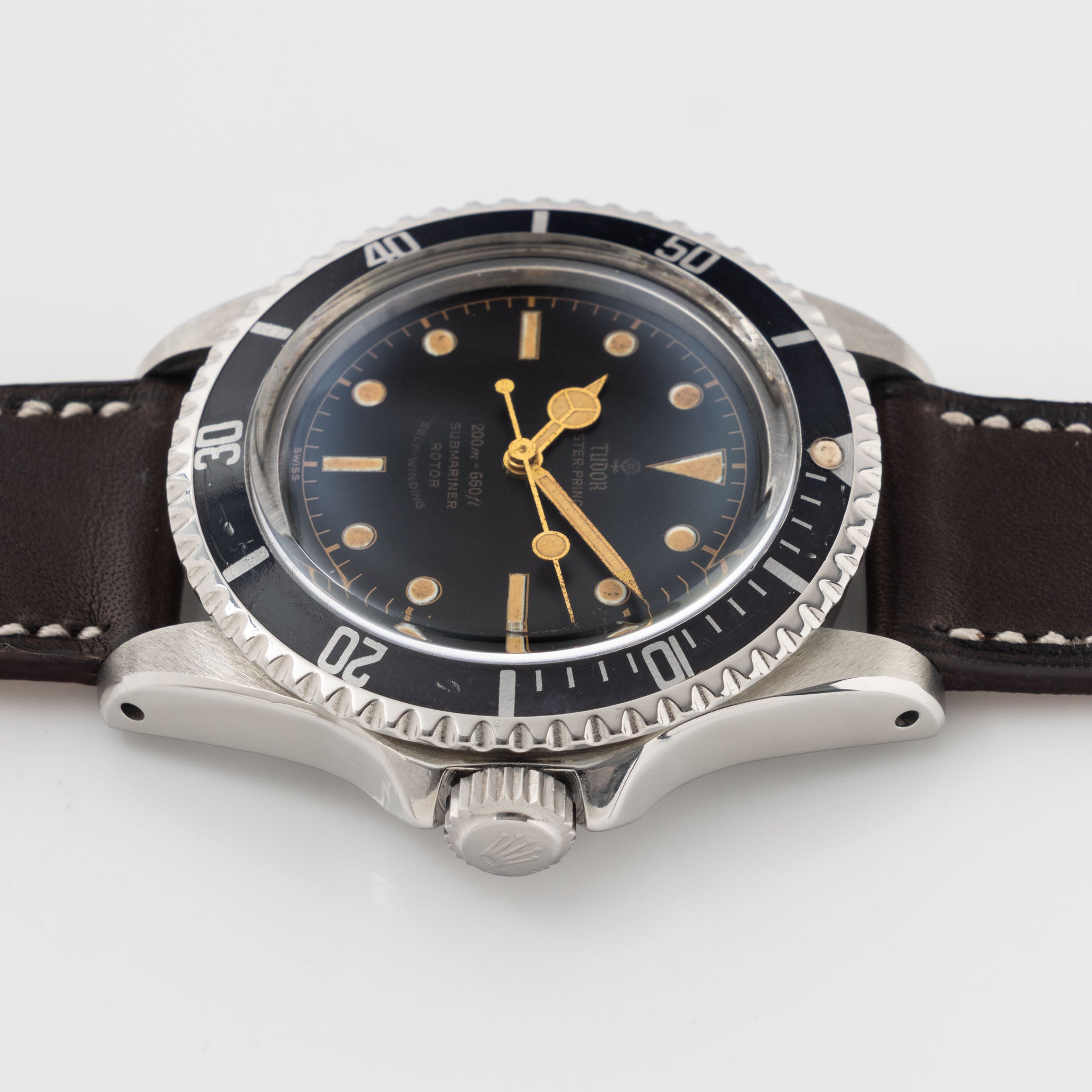 Tudor Submariner 7928 Pointed Crown Guard Case Gilt Chapter Ring dial