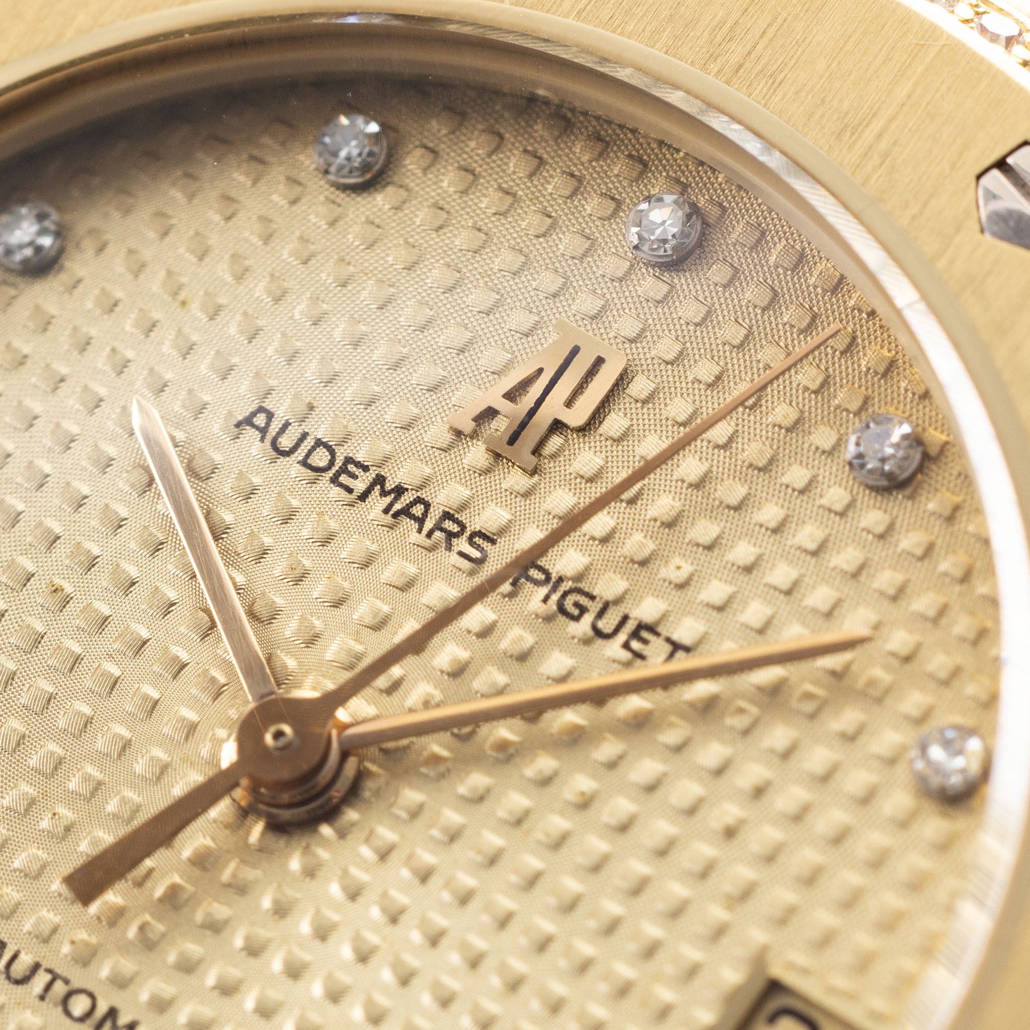 Audemars Piguet Royal Oak ref. 4153/477BA Brilliant Cut Diamond Bezel and Dial with Box and  Certificate of Origin