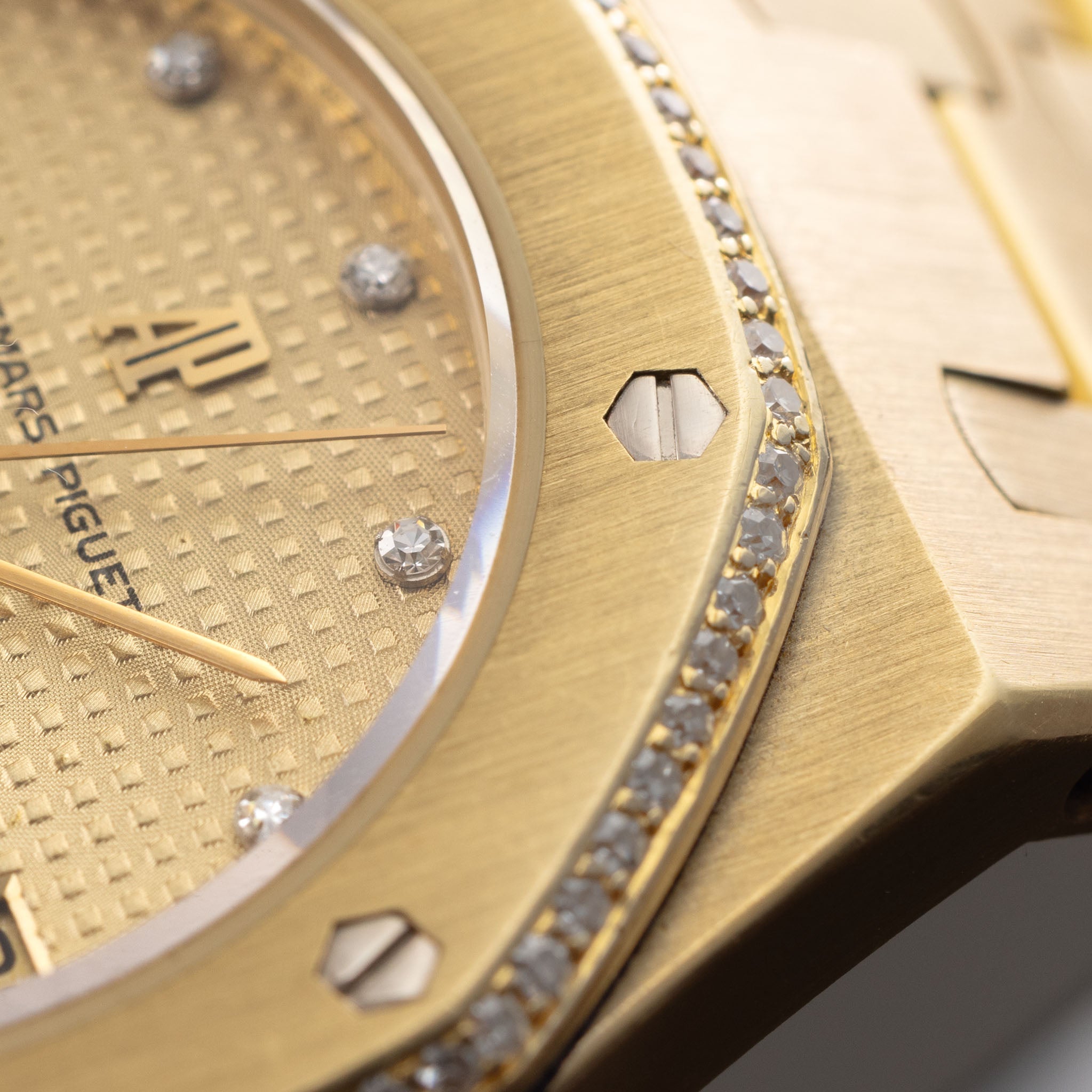 Audemars Piguet Royal Oak ref. 4153/477BA Brilliant Cut Diamond Bezel and Dial with Box and  Certificate of Origin