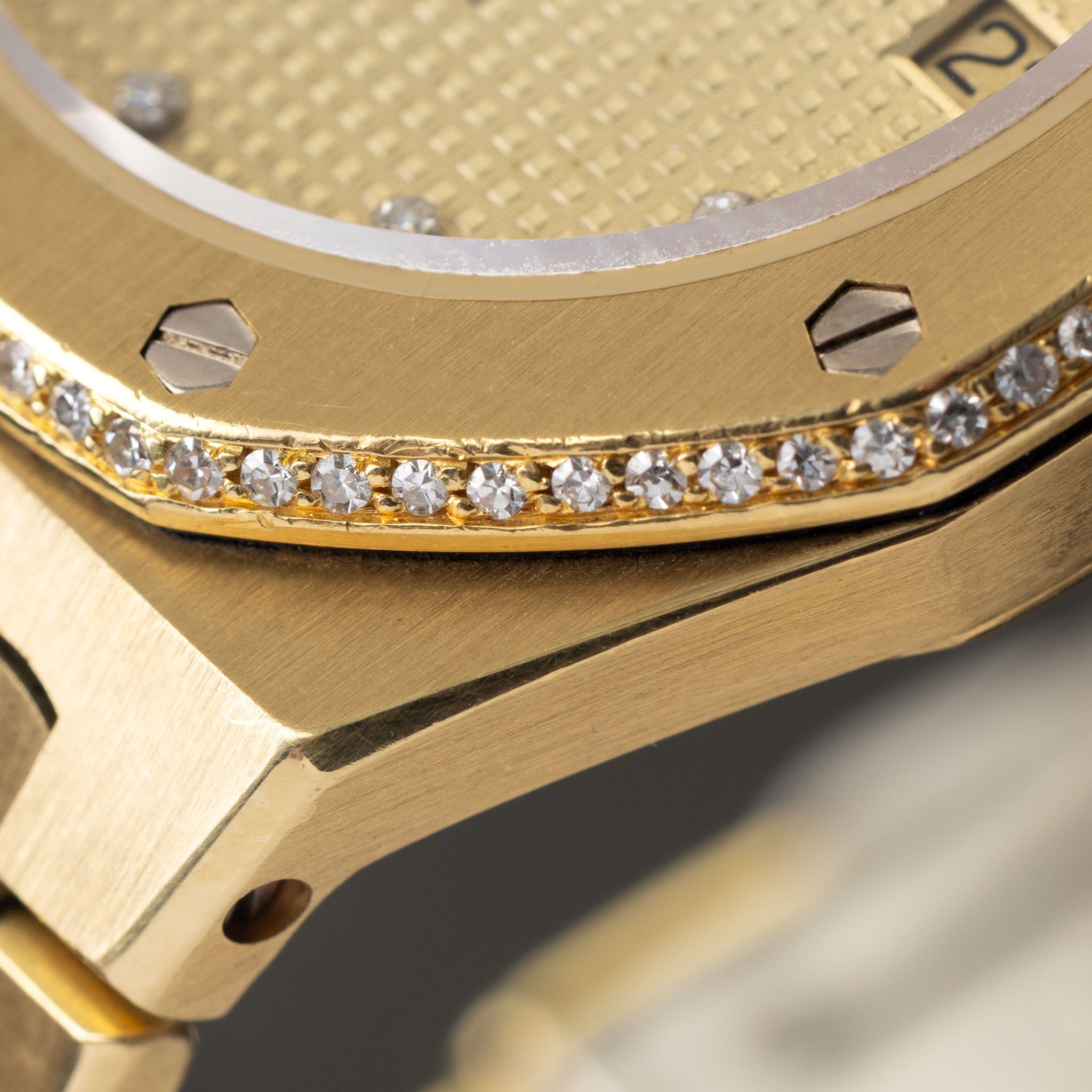 Audemars Piguet Royal Oak ref. 4153/477BA Brilliant Cut Diamond Bezel and Dial with Box and  Certificate of Origin