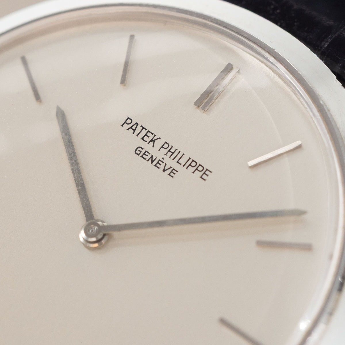 Patek Philippe Calatrava 3520G in 18K White Gold